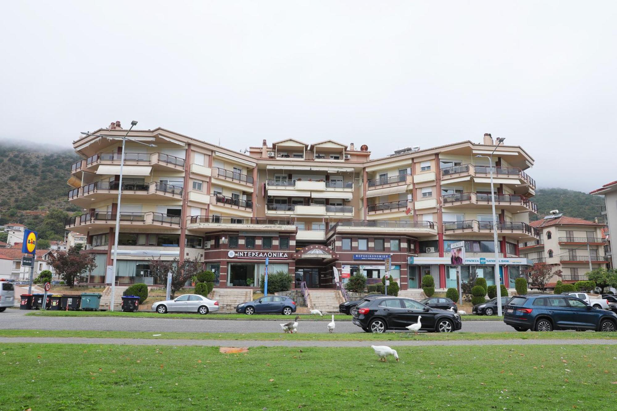 Lida'S Apartment Lake View Kastoria Luaran gambar